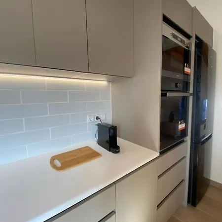 Medusa Luxury Apartamento Finikounta